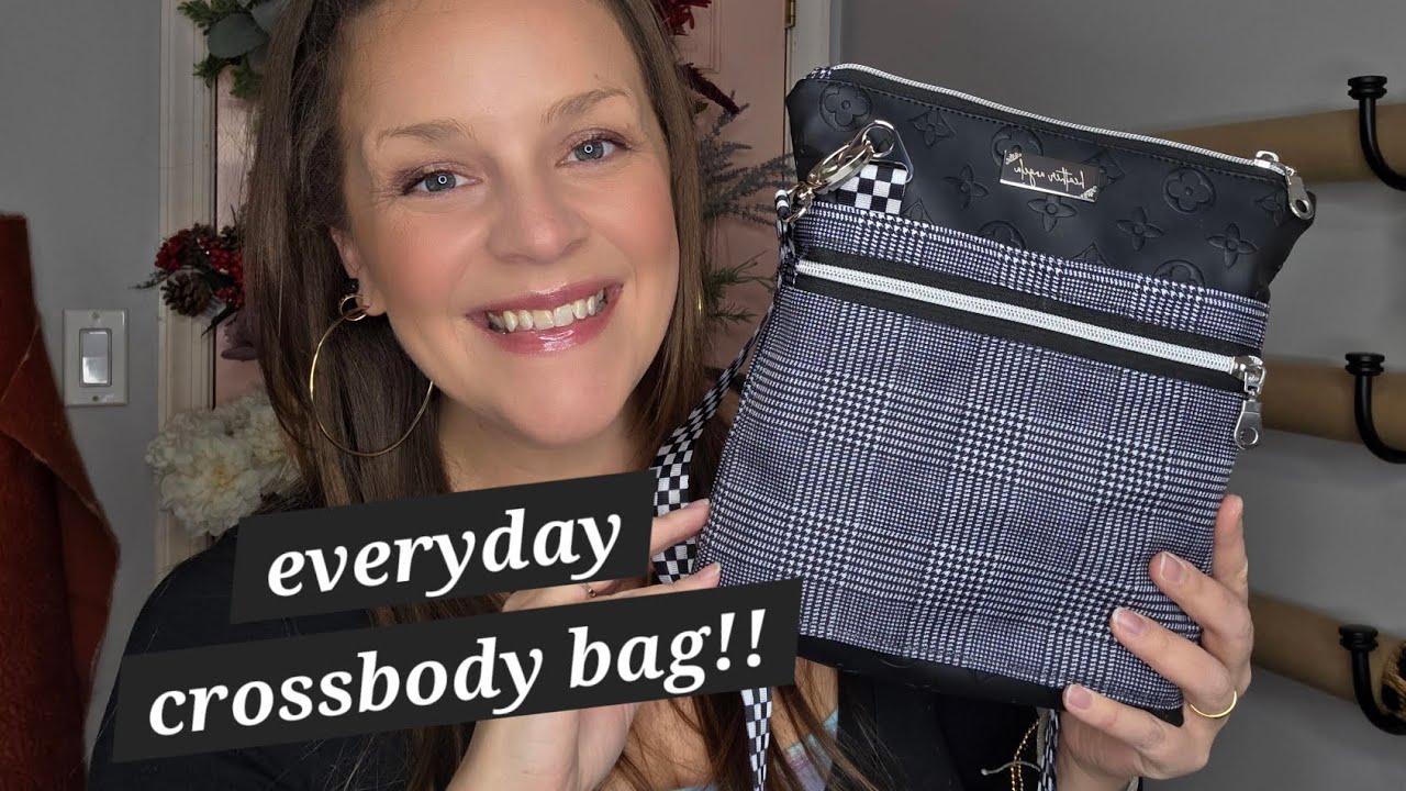 Join me as we SEW up the Martia bag from Lacus Patterns! The PERFECT every day crossbody bag 🎉🎊