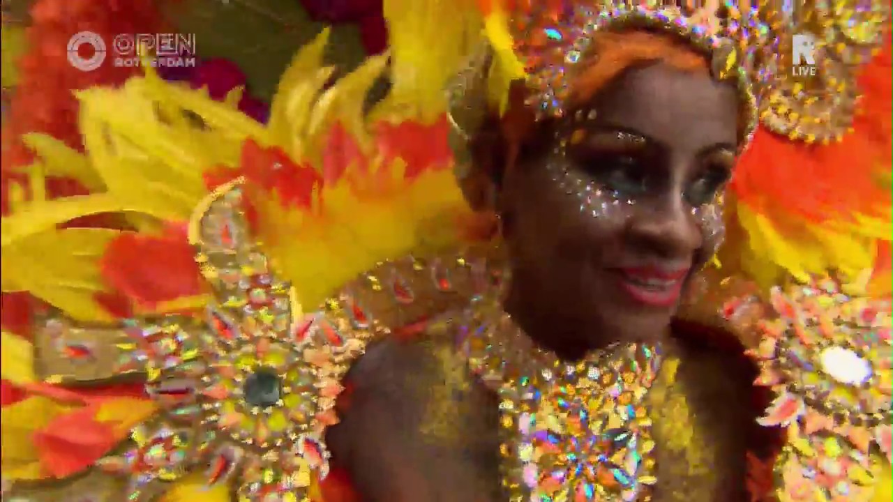 LIVE - Kijk hier de straatparade van het Zomercarnaval 2017 terug