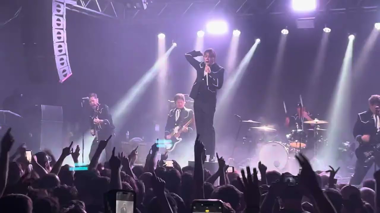 Come On & Countdown to Shutdown - The Hives, live at Stylus Leeds 31/08/2025