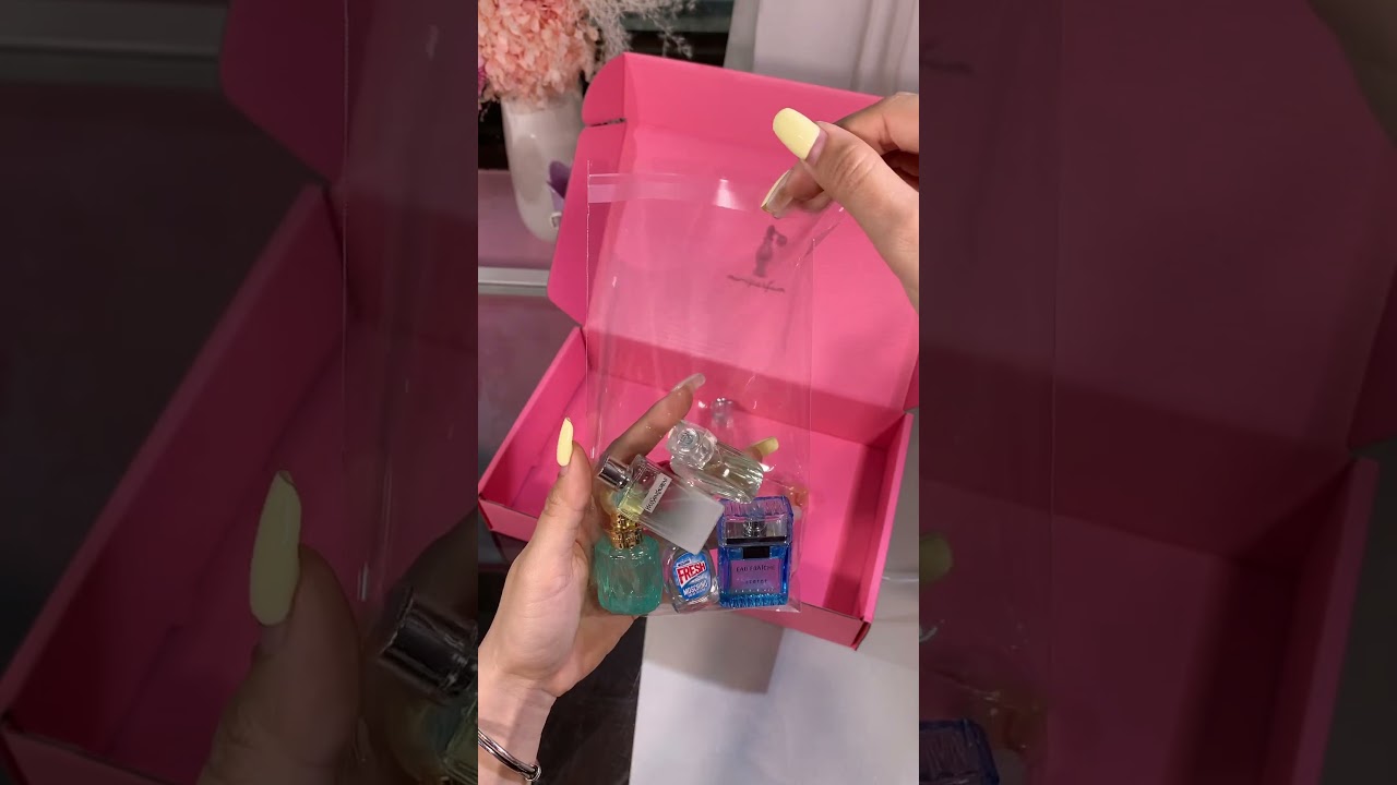 Pack 1 box of mini perfume. 