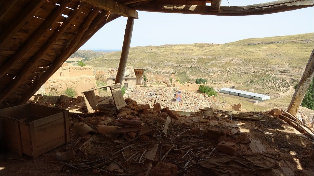Explorando pueblo abandonado Cabreriza (Soria)