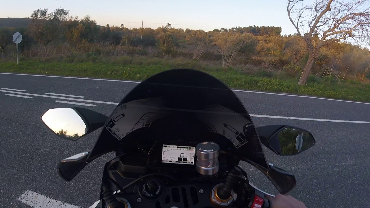 Yamaha R1 M