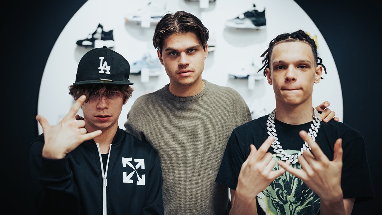 HAZETOMIKA & MOLLYWOOD SNEAKER TOUR WITH BALAZS KICKS