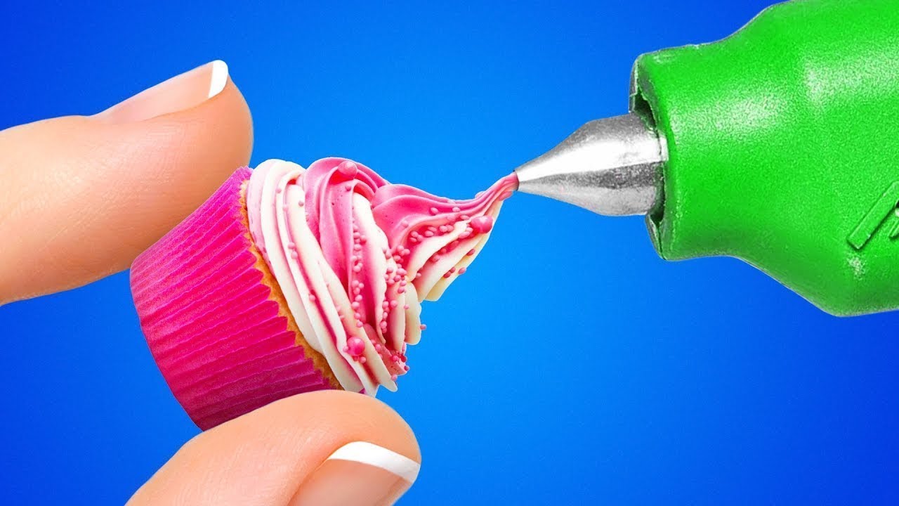 15 TRUCOS IMPRESIONANTES DE PEGAMENTO CALIENTE QUE TE GUSTAR&Iacute;A INTENTAR