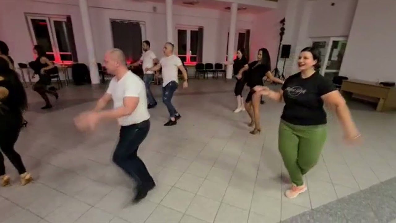 Latino Solo w Studio Tańca Adelante - SAMBA