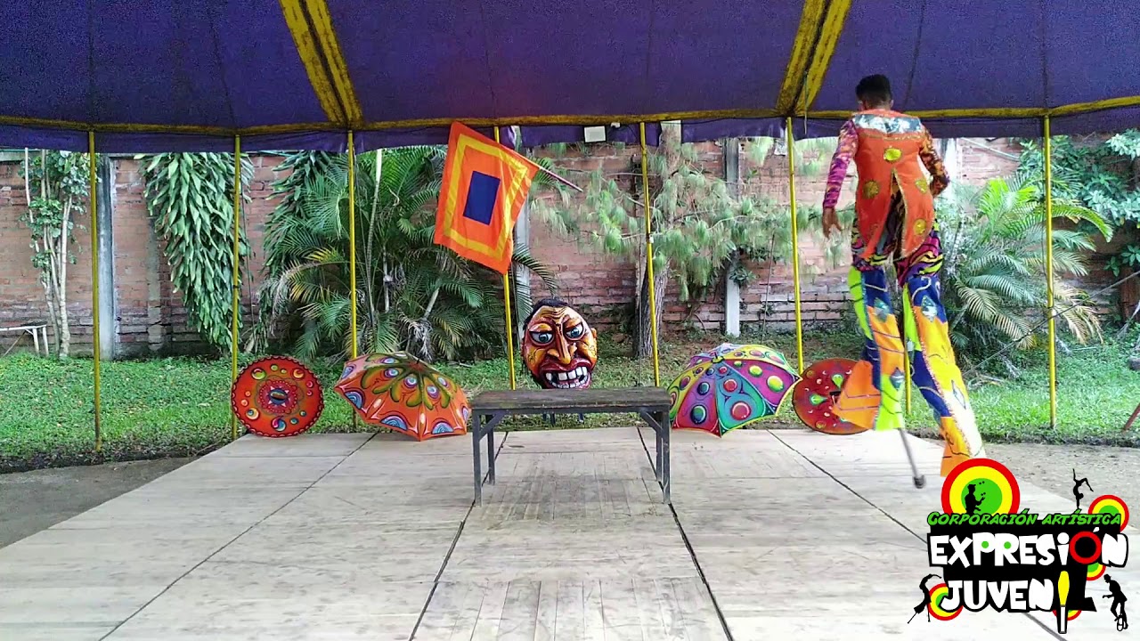 Cristian David tapias zanquero profesional encuentro nacional de zanqueros 2020 Colombia...