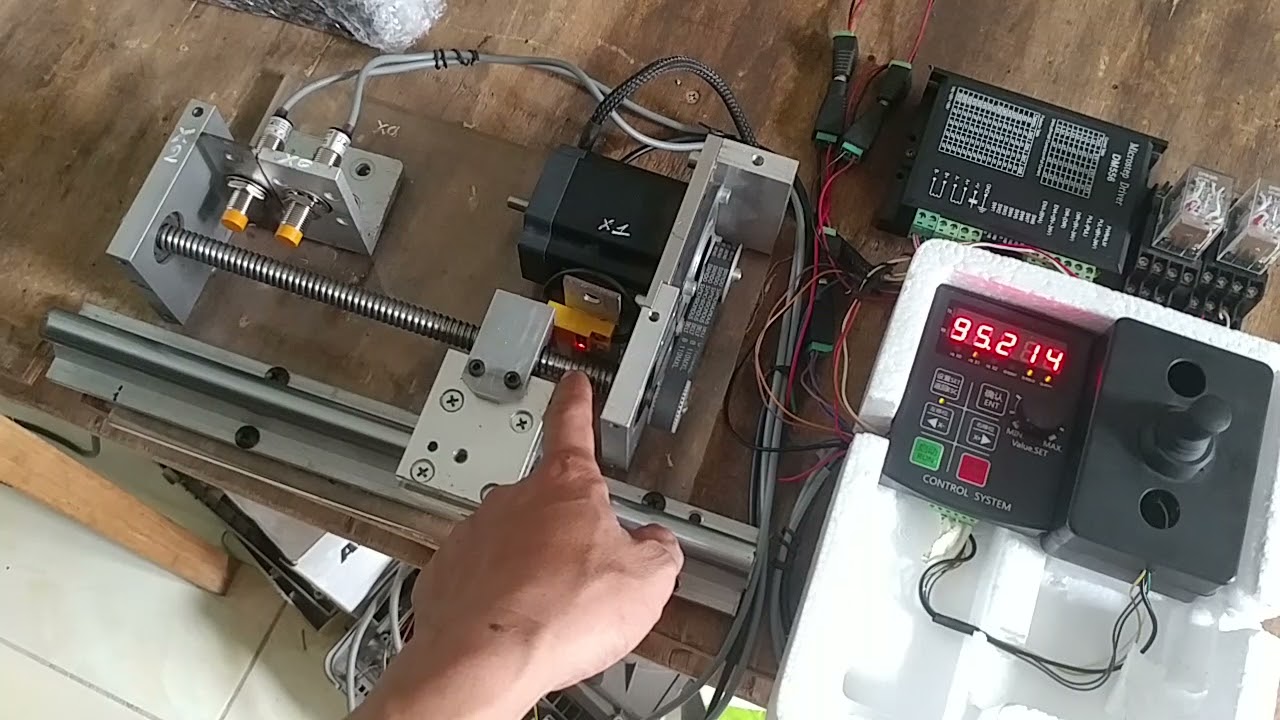 bộ điều khien motor bước or servo HF02 duy motor 0776625603