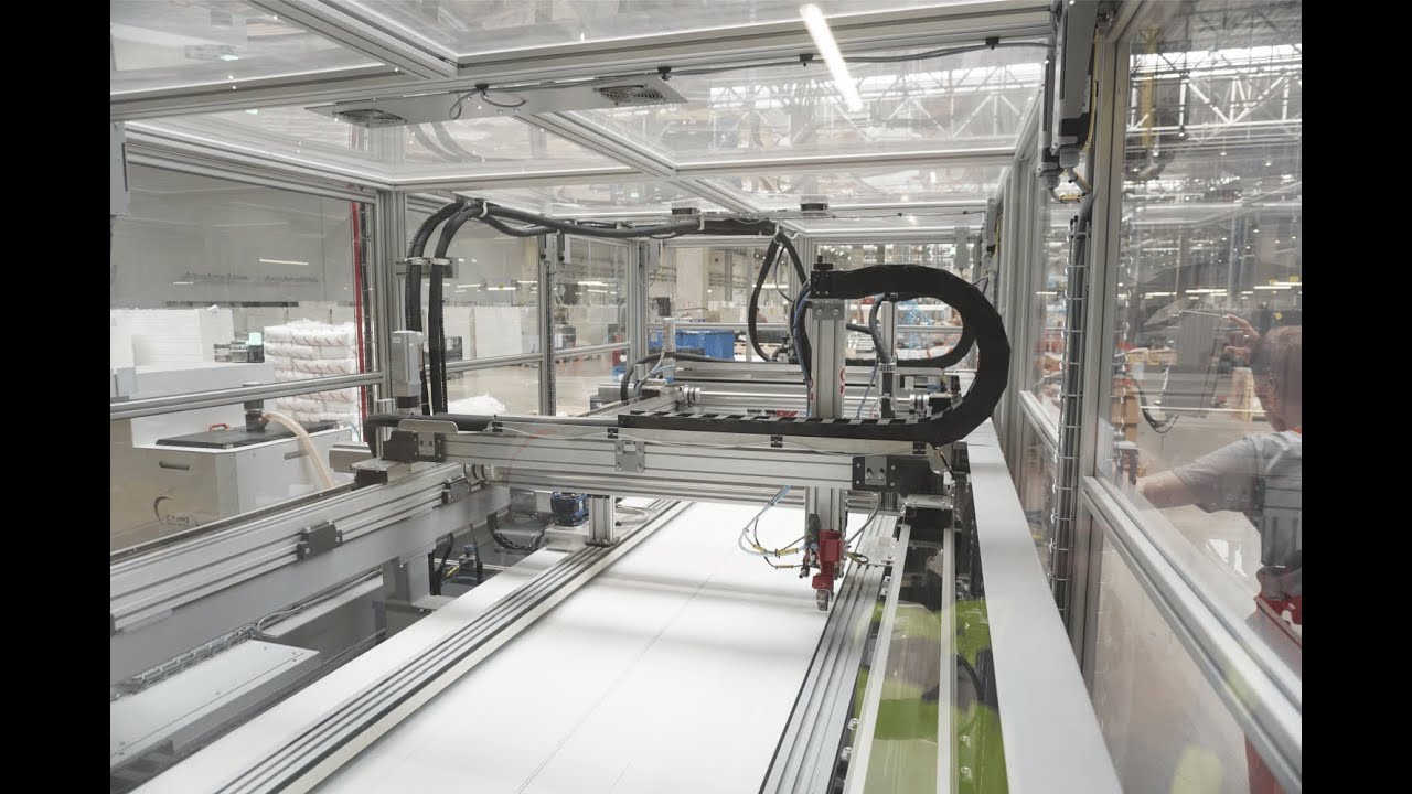 Jak automatyzacja zmienia oblicze przemysłu meblarskiego - współpraca SMART AUTOMATION i PADMA