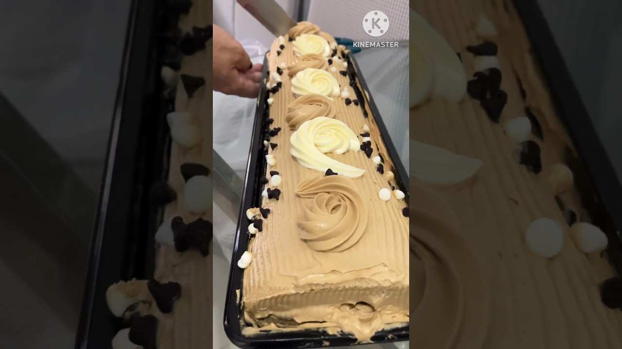 Slicing Goldilocks Cake #shorts #viral #goldilocks