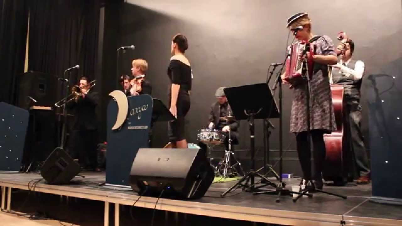 Månskensorkestern & Darya Nuoruustango