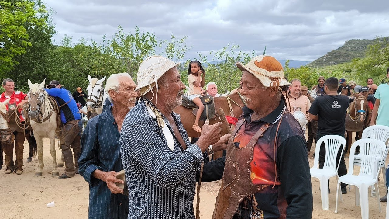 CAVALGADA E MISSA DO VAQUEIRO NORDESTINO ANGELO DE SEVERINA EM PAUS BRANCOS, SALGUEIRO, PERNAMBUCO.