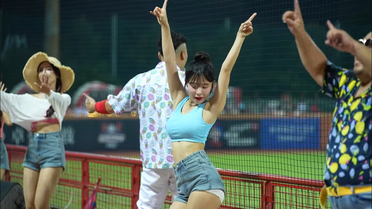 多慧海灘女孩搖 點歌Movie Time追平比數 !대만 후끈하게 만든 이다혜 치어리더 직캠 cheerleaders fancam