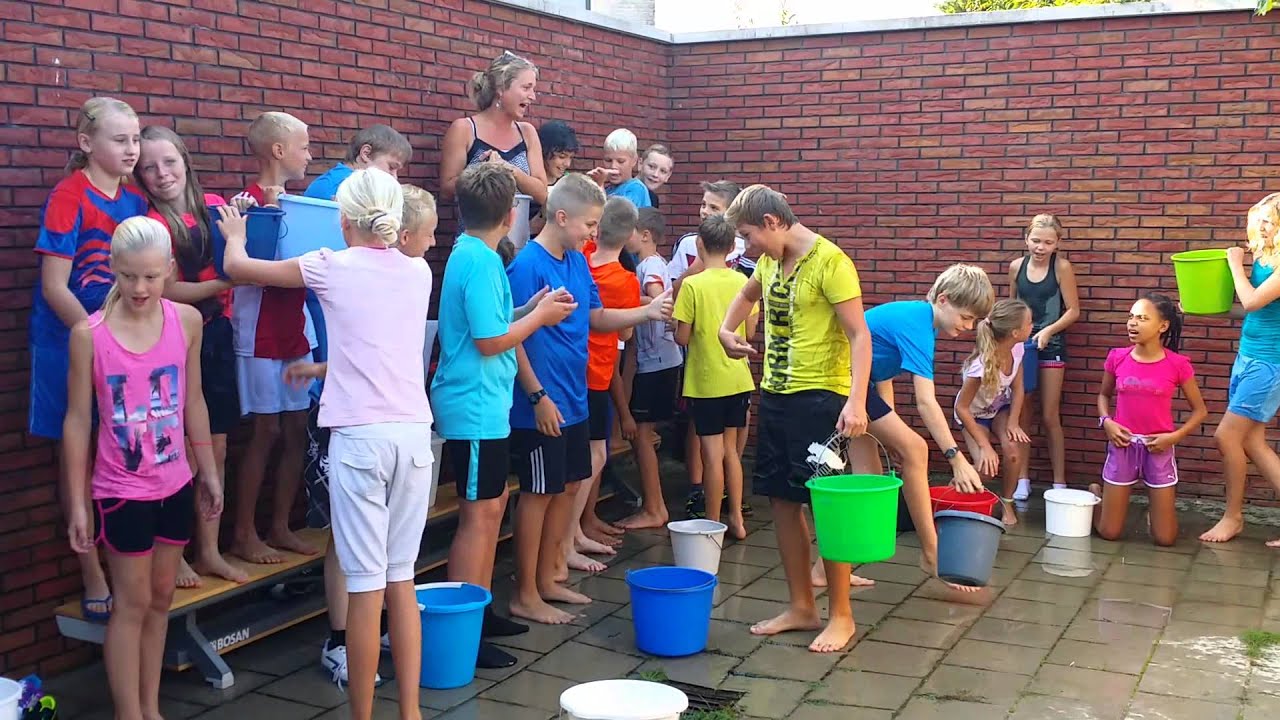 Stichting ALS Ice Bucket Challenge klas juf Claudia 04-09-14