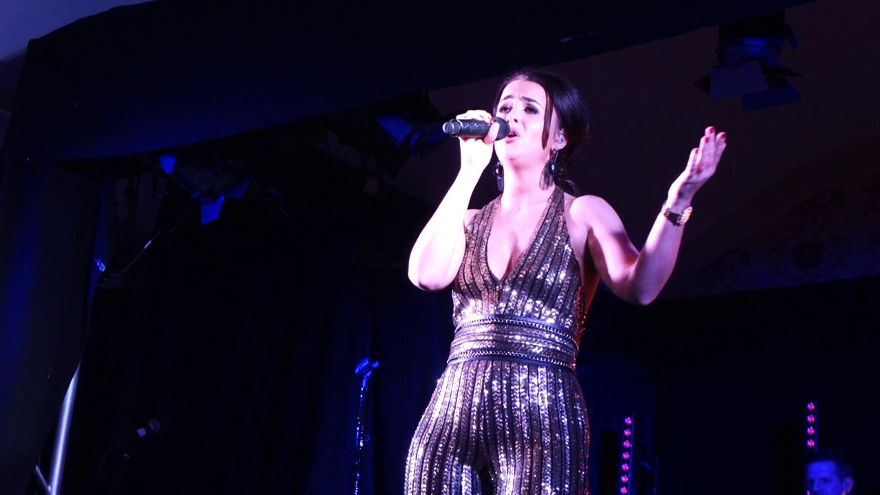 LISA MCHUGH LIVE MACROOM 2