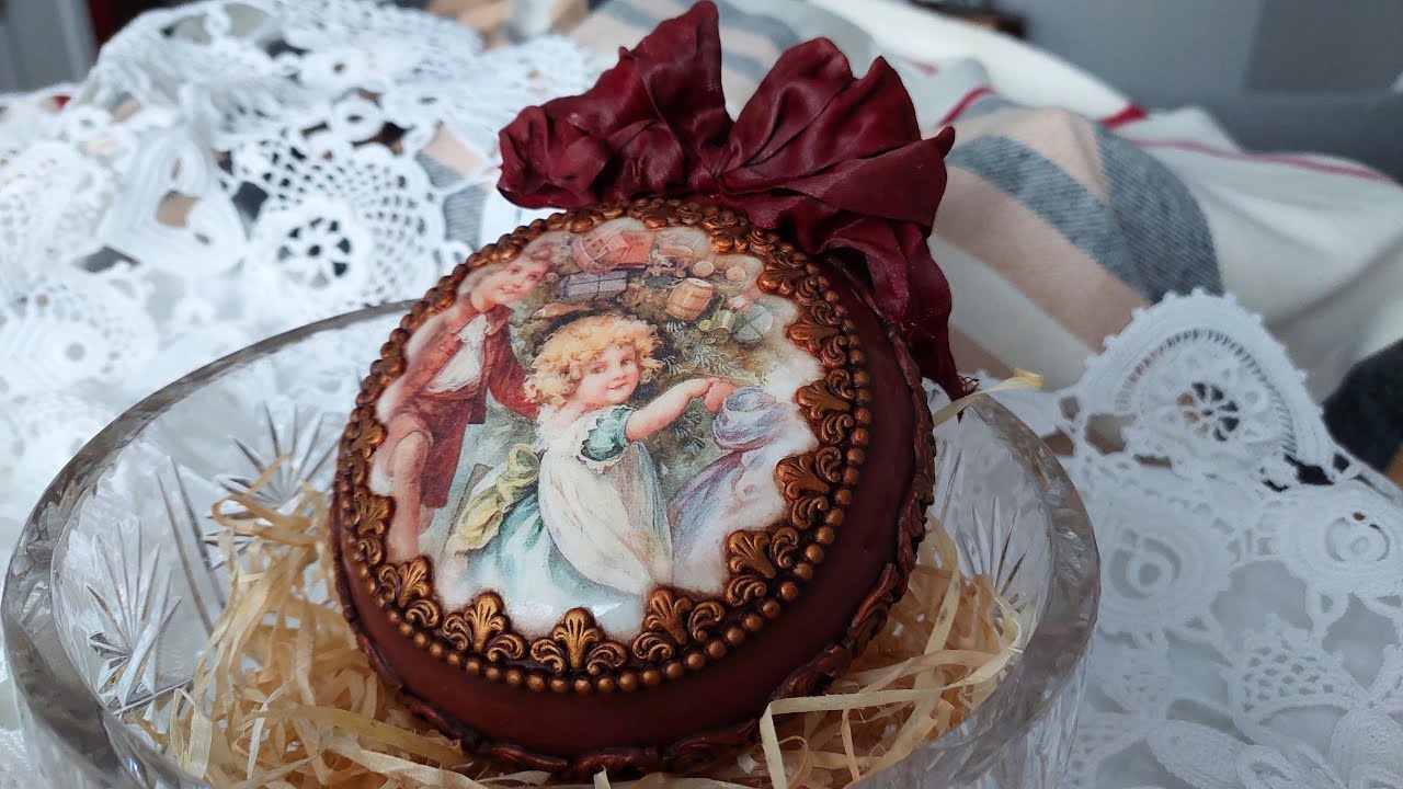 Christmas decoupage bauble - vintage style ornament 🎄🎨 #diy #tutorial #decoupage