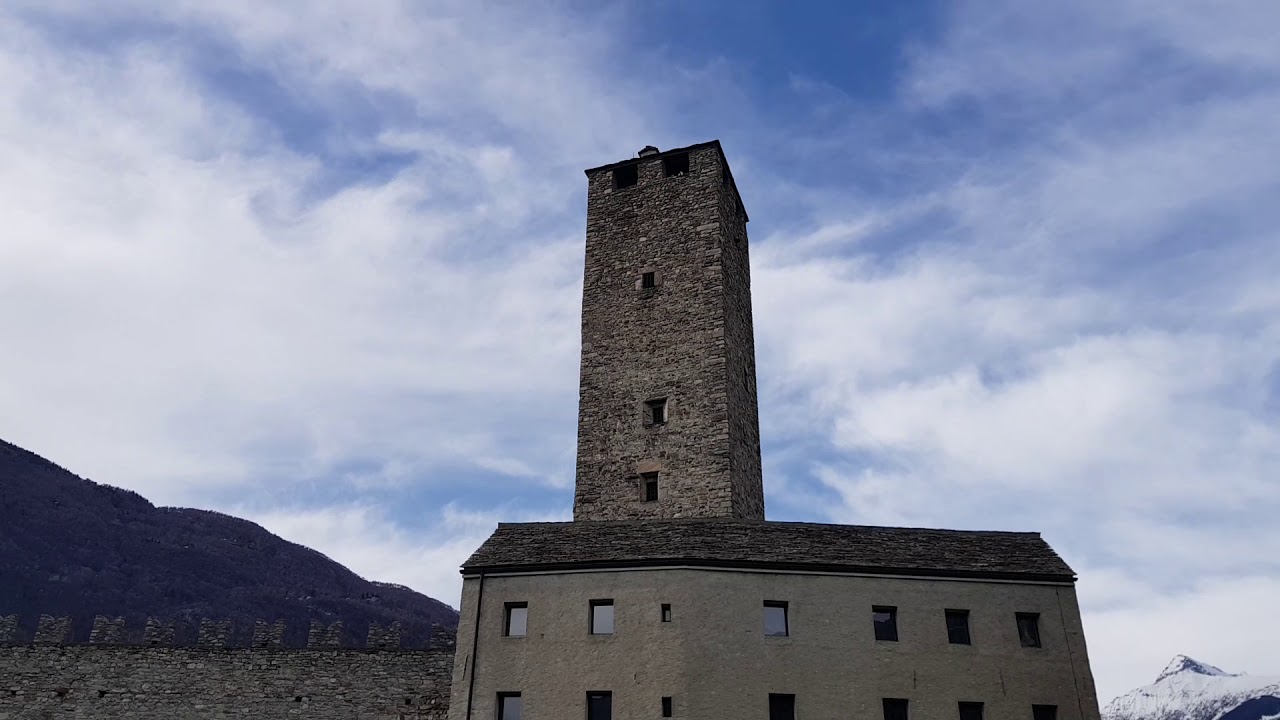 Castelgrande, г. Беллинцона, Швейцария.