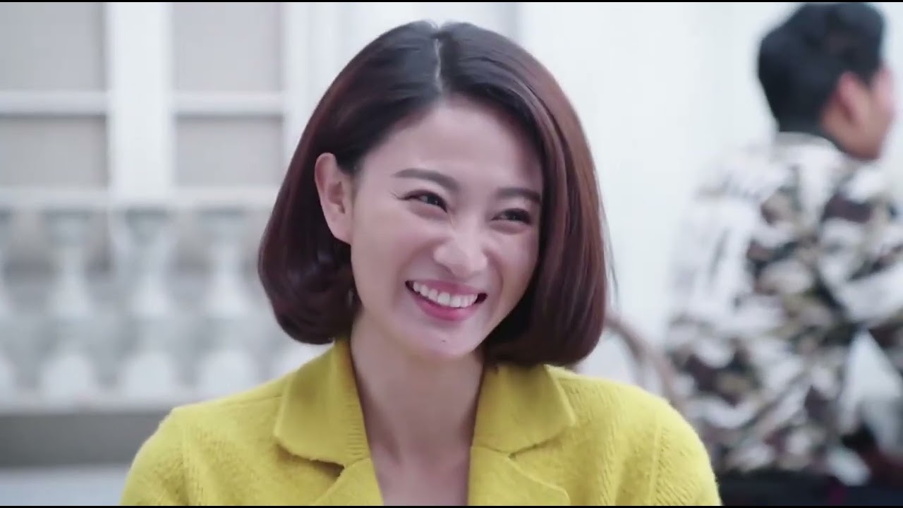 警花被逼相亲，下秒见到相亲对象乐了，竟是自己领导