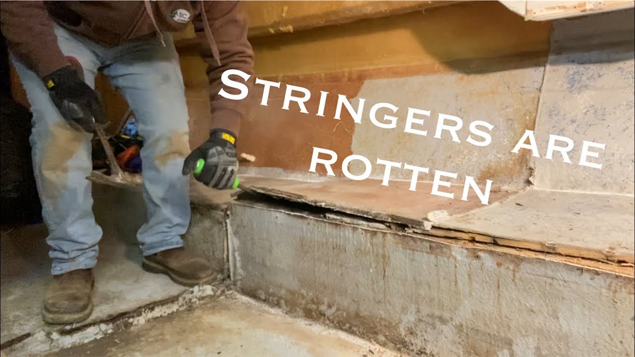 Boat Restoration| Removing deck and finding rotten stringers