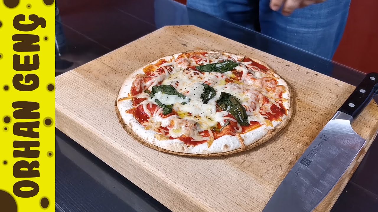10 dakikada Lavaş ile Pizza Margherita Nasıl Yapılır ?  #pizza #pizzamargherita