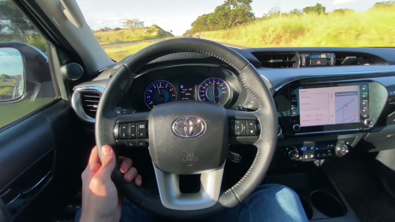 DIRIGINDO HILUX SRV 2.7 FLEX 2020 - ESSE MOTOR VALE A PENA?