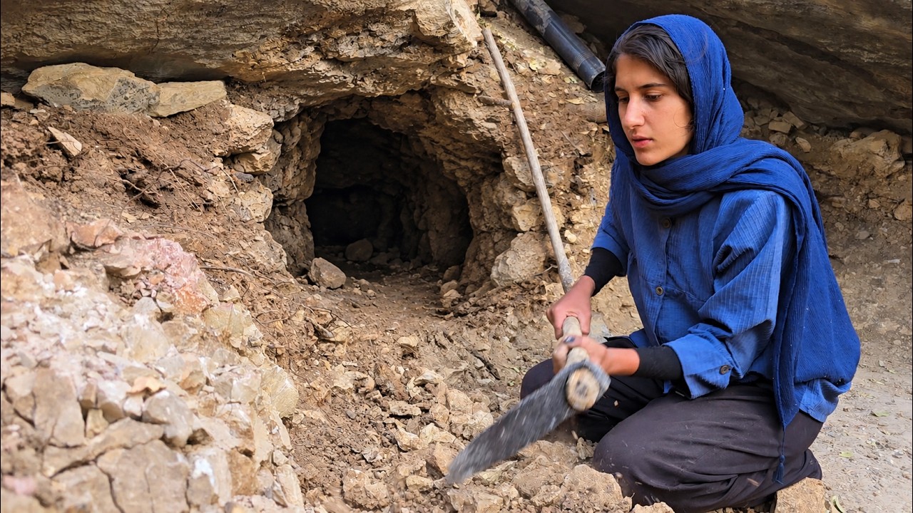The hard life of cave women: rebuilding a cave to survive! 🔥🪨