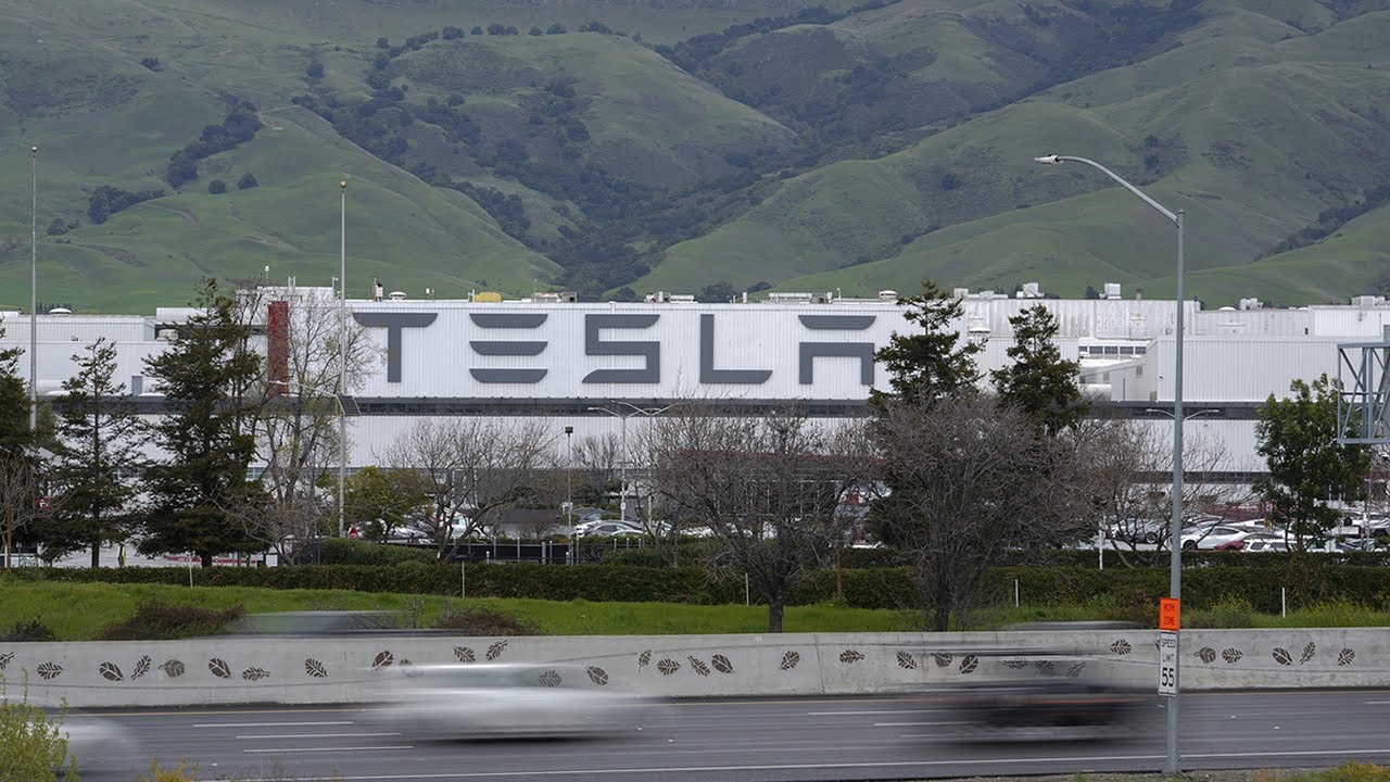 Jury orders Tesla to pay more than $240 million in Autopilot crash case