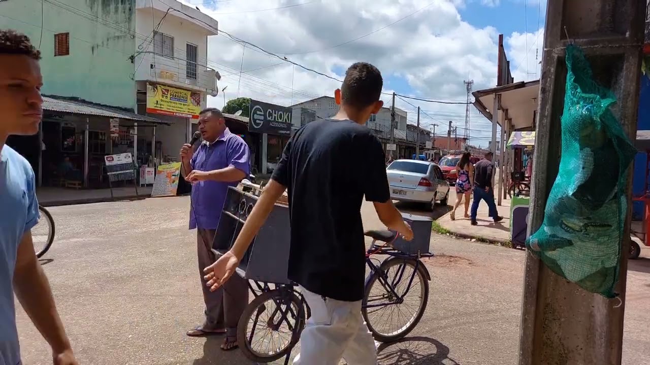 pregando o evangelho na feira em Belém do Pará (icoaraci)
