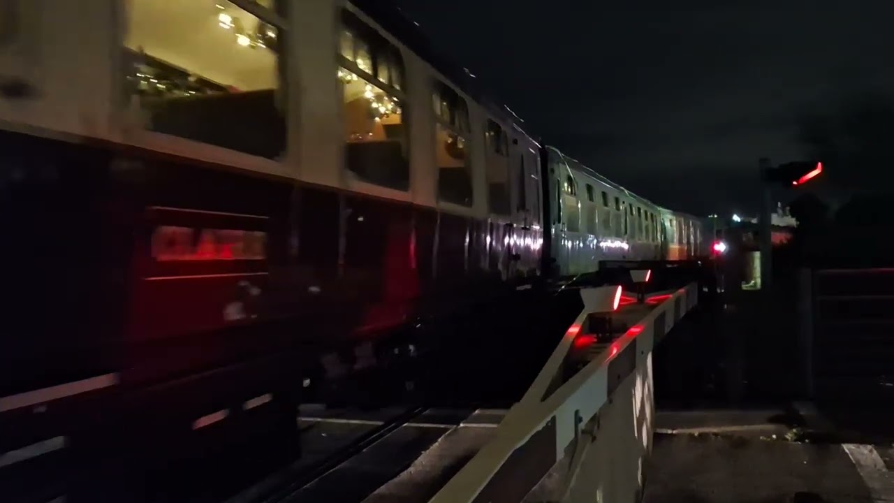 Paignton south level crossing, Devon