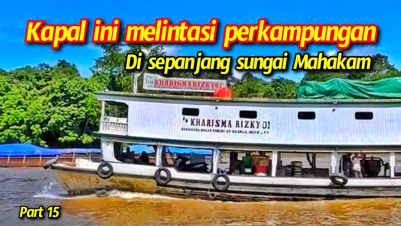 Melintas di perkampungan di sepanjang sungai Mahakam