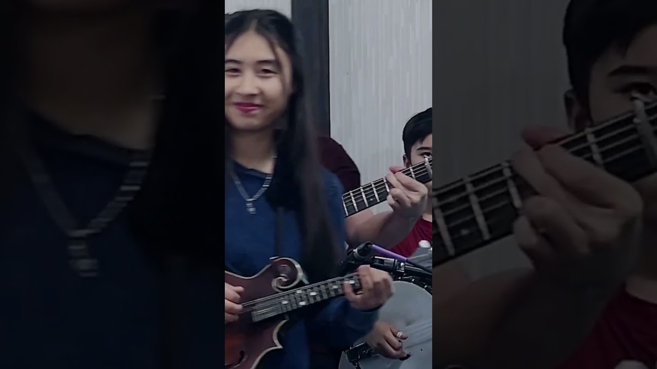 Kailon Plays Tear-Jerking Mandolin Solo!