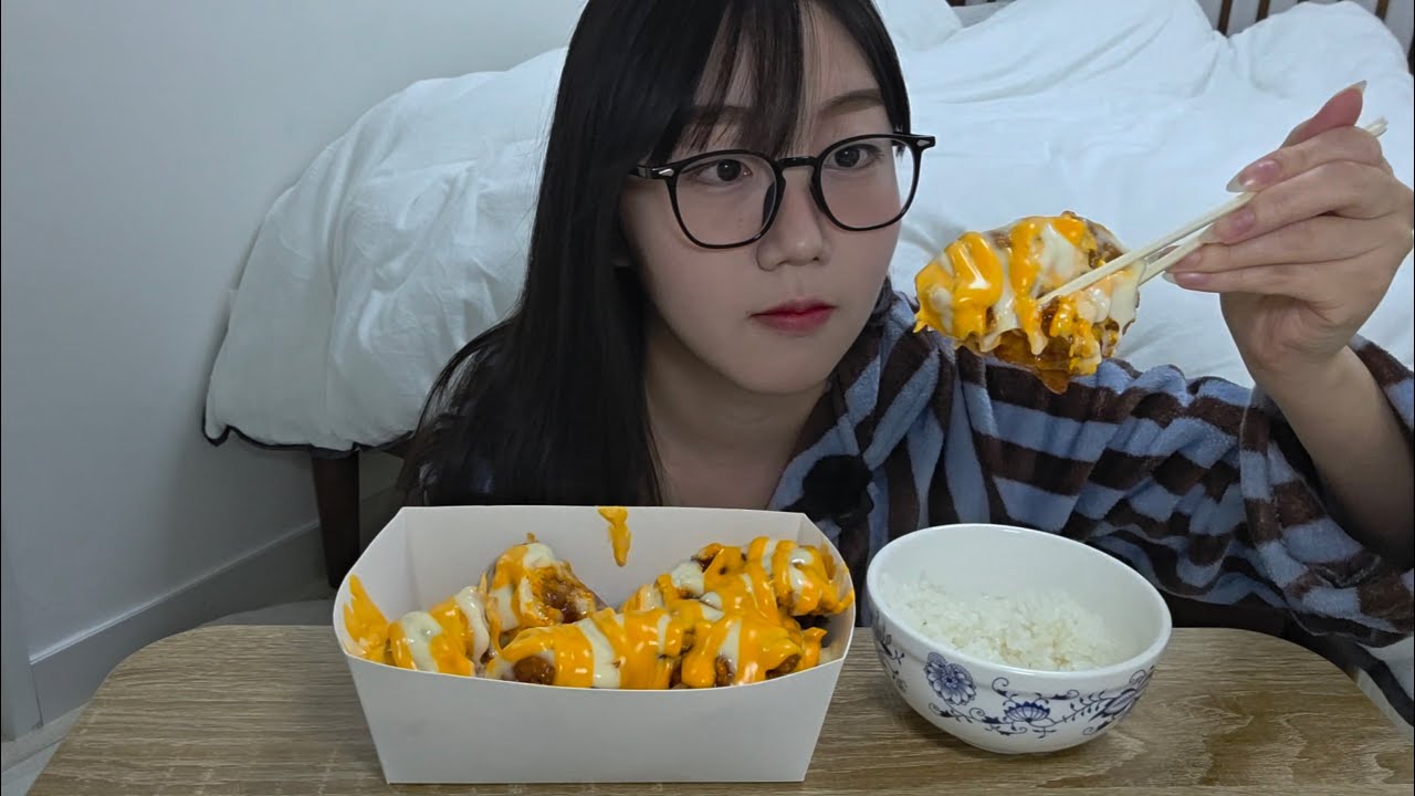 [ASMR] 🤤🔥 “바삭+매콤+치즈 | 핫치즈빅싸이순살 ASMR” 🔥🧀 “Cheese Explosion! Mom’s Touch Hot Cheese Big Thigh ASMR”