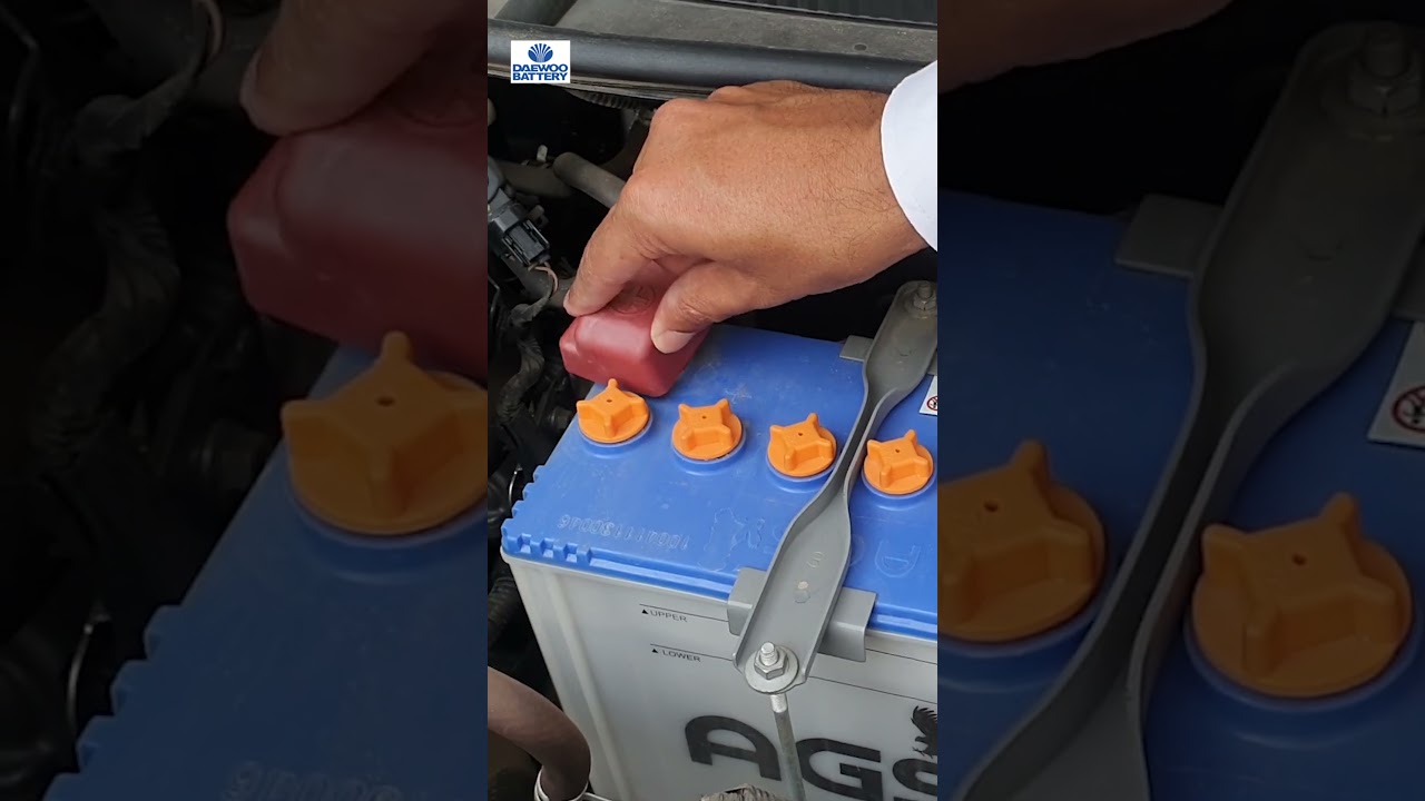 Suneel Munj Teaches How To Start A Car With Jump Starter! #pakwheels #suneelmunj #tipsandtricks