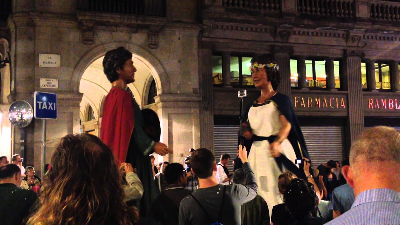 Dancing Giant, Fiesta de la Merc&egrave; 2014 in Barcelona Spain