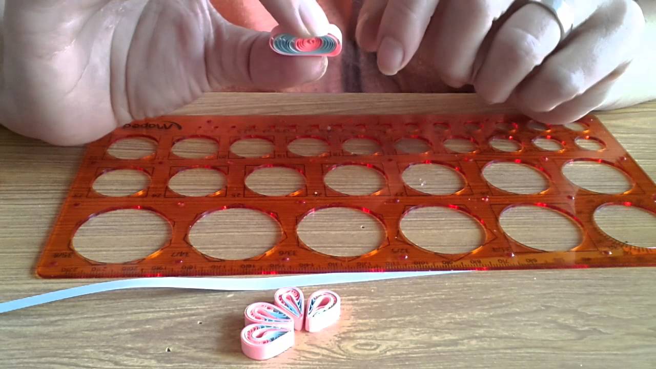 Fleur quilling avec un trace cercle