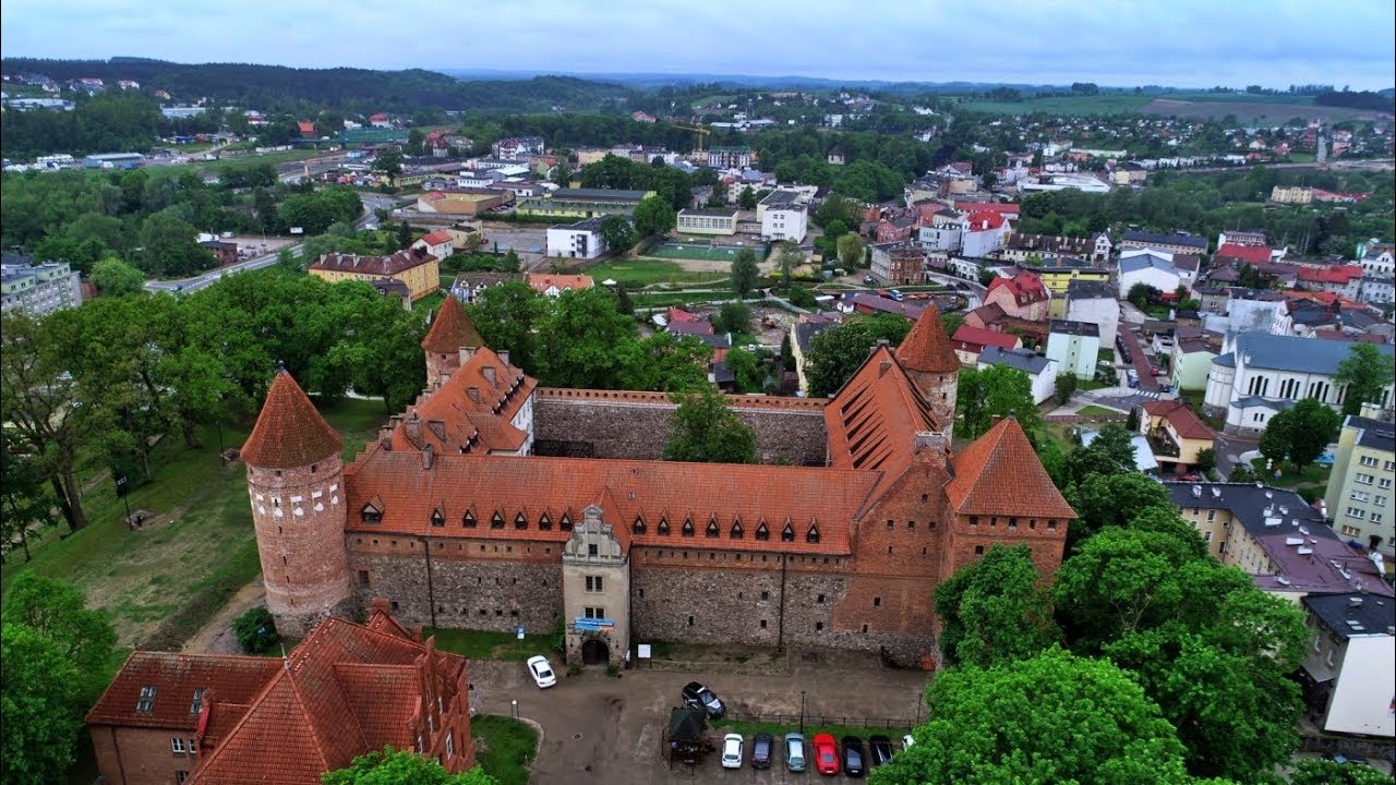 Zamki Błyskawiczne: Zamek Bytów z lotu ptaka (Bytów Castle by drone)