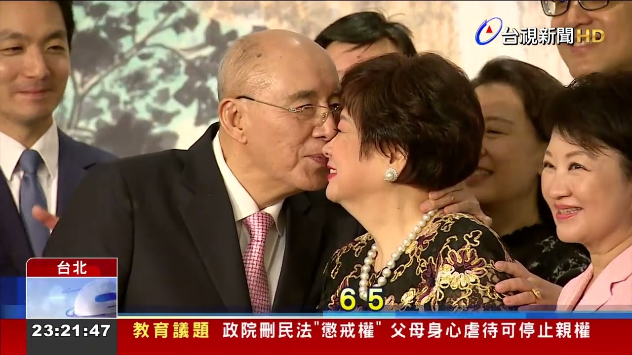 吳伯雄夫婦鑽石婚 席開90桌「甜蜜合唱獻吻」