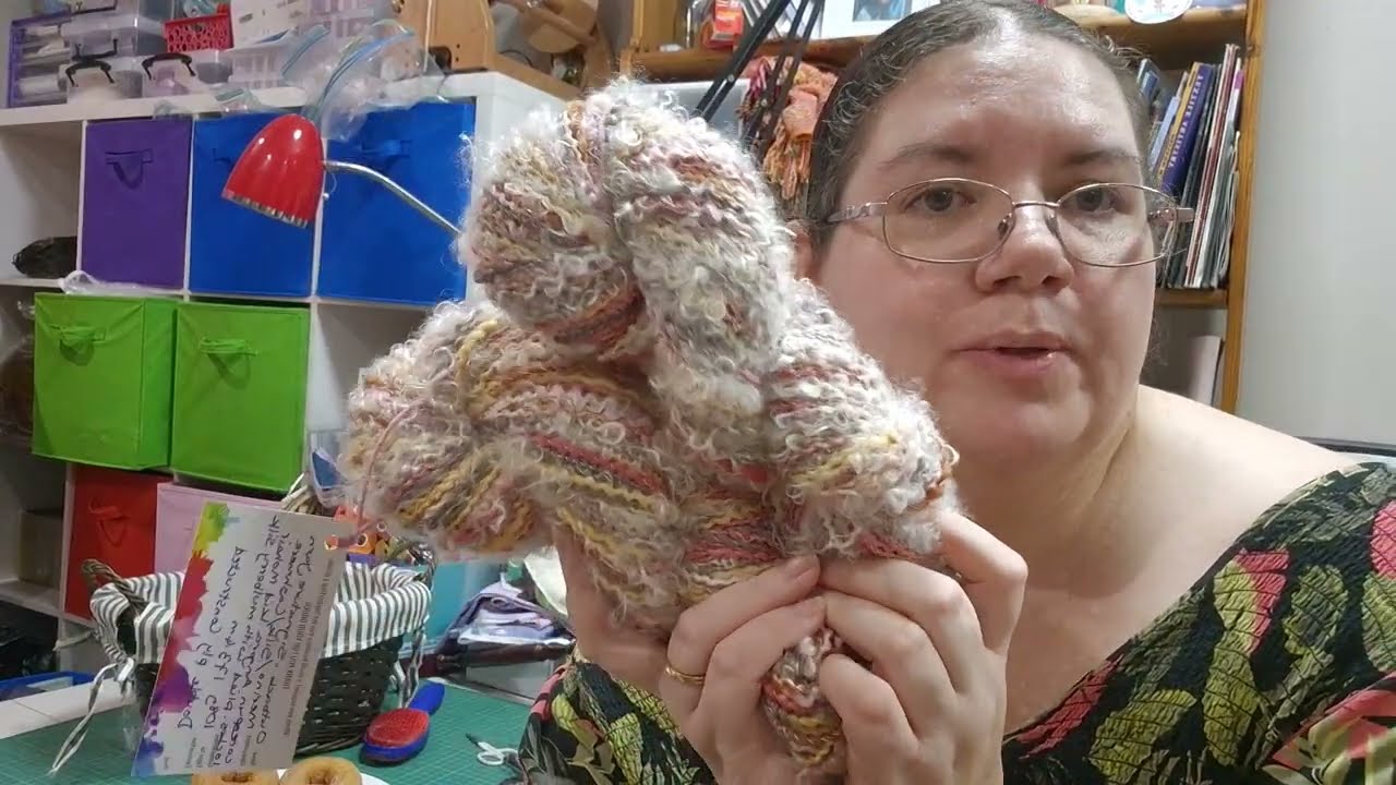 How I make Art Yarn with loads of Kid Mohair Locks #diy #handmade #handspunyarn #yarn #artyarn