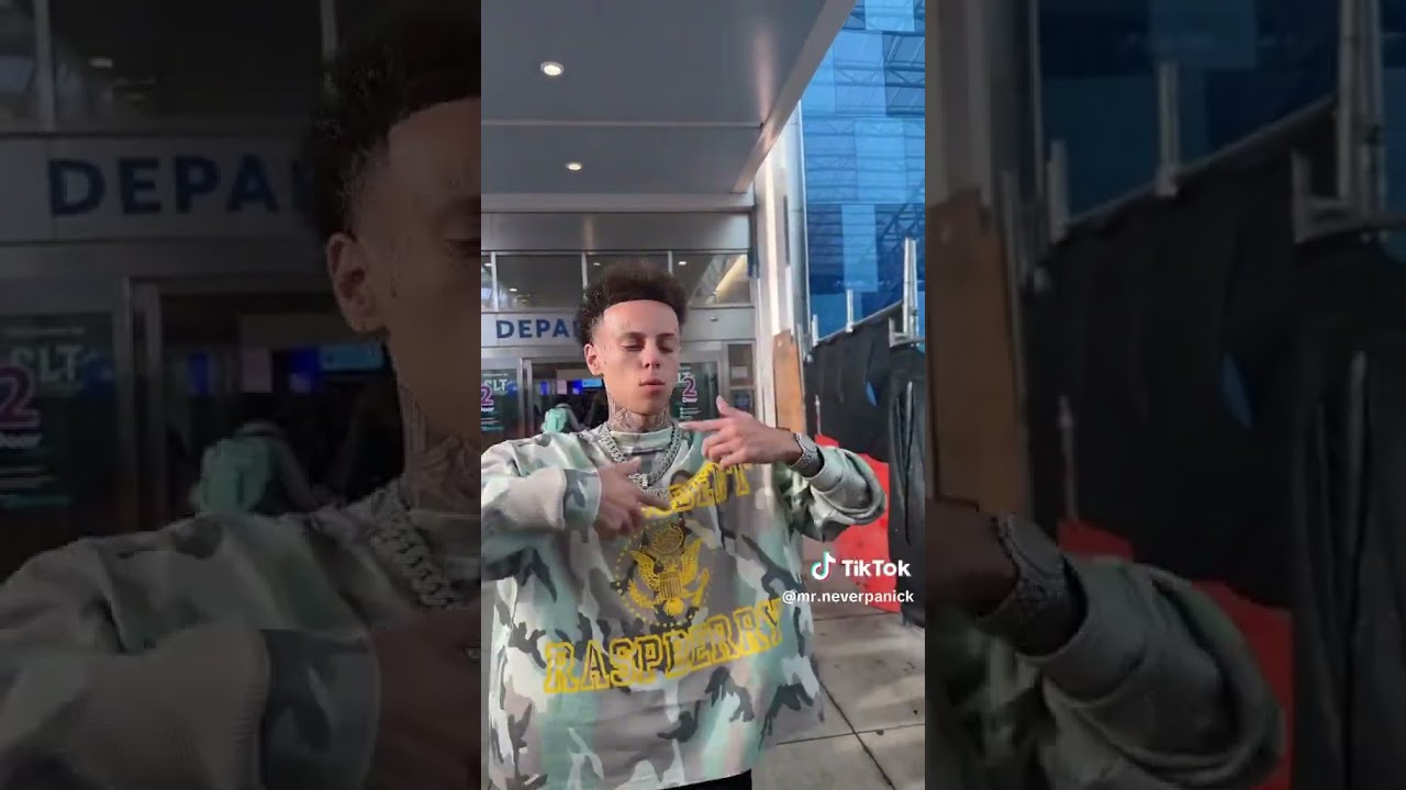 Jwavy at the airport