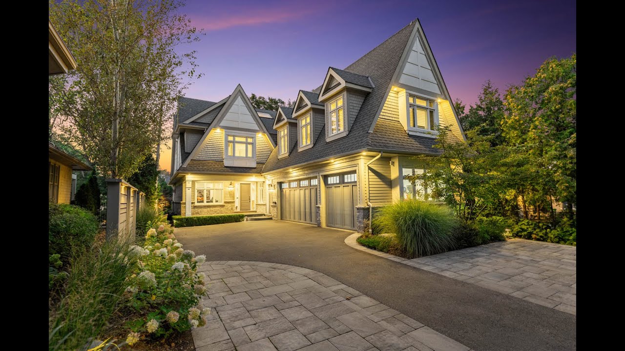 Luxury Home for Sale in Roseland Burlington Ontario | 3087 Lakeshore Rd | NEW PRICE $$4,049,999