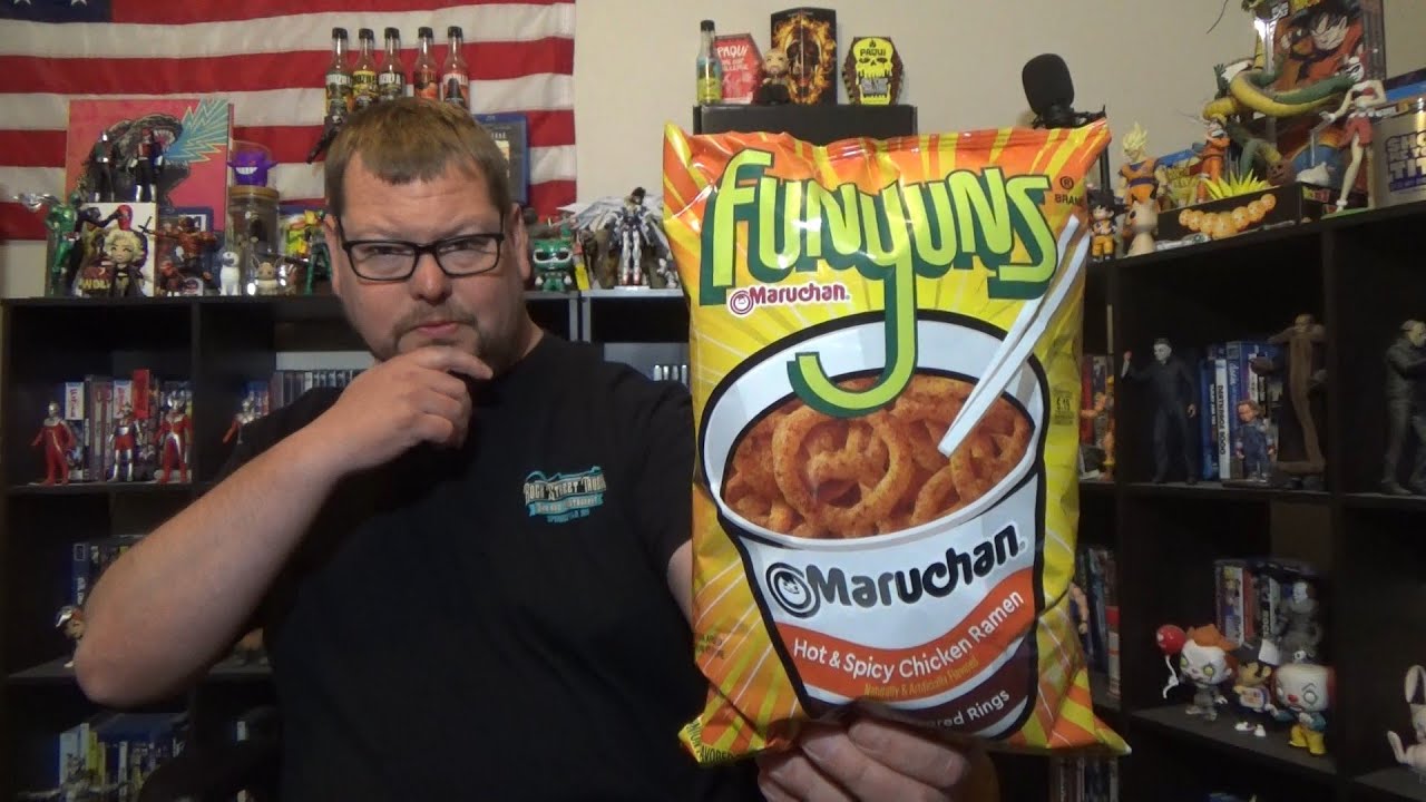 Tank tries Funyuns Marucha Hot & Spicy Chicken Ramen Onion Flavored rings