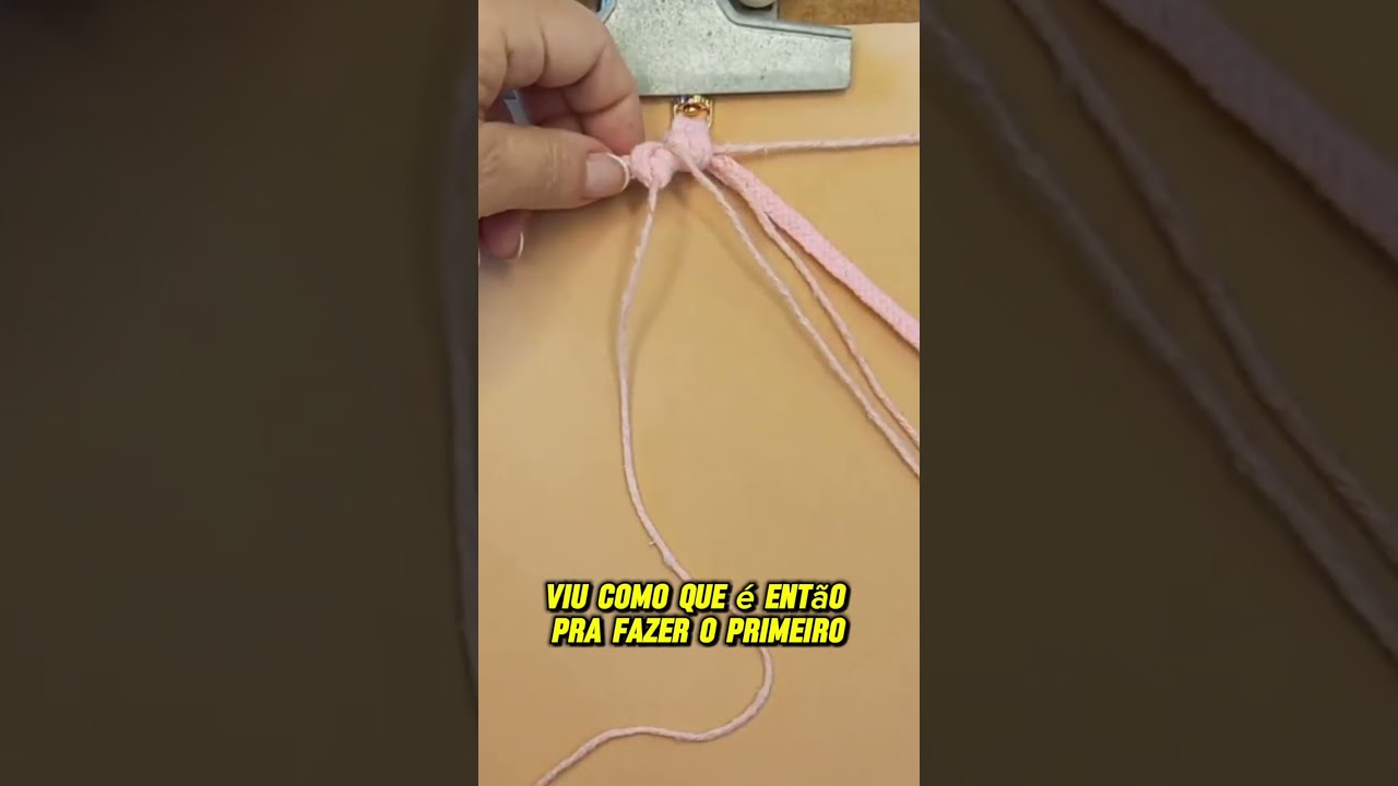 Chaveiro Flor de Macramê com Caule e Folha | Passo a Passo Fácil para Iniciantes do Zero #macrame 