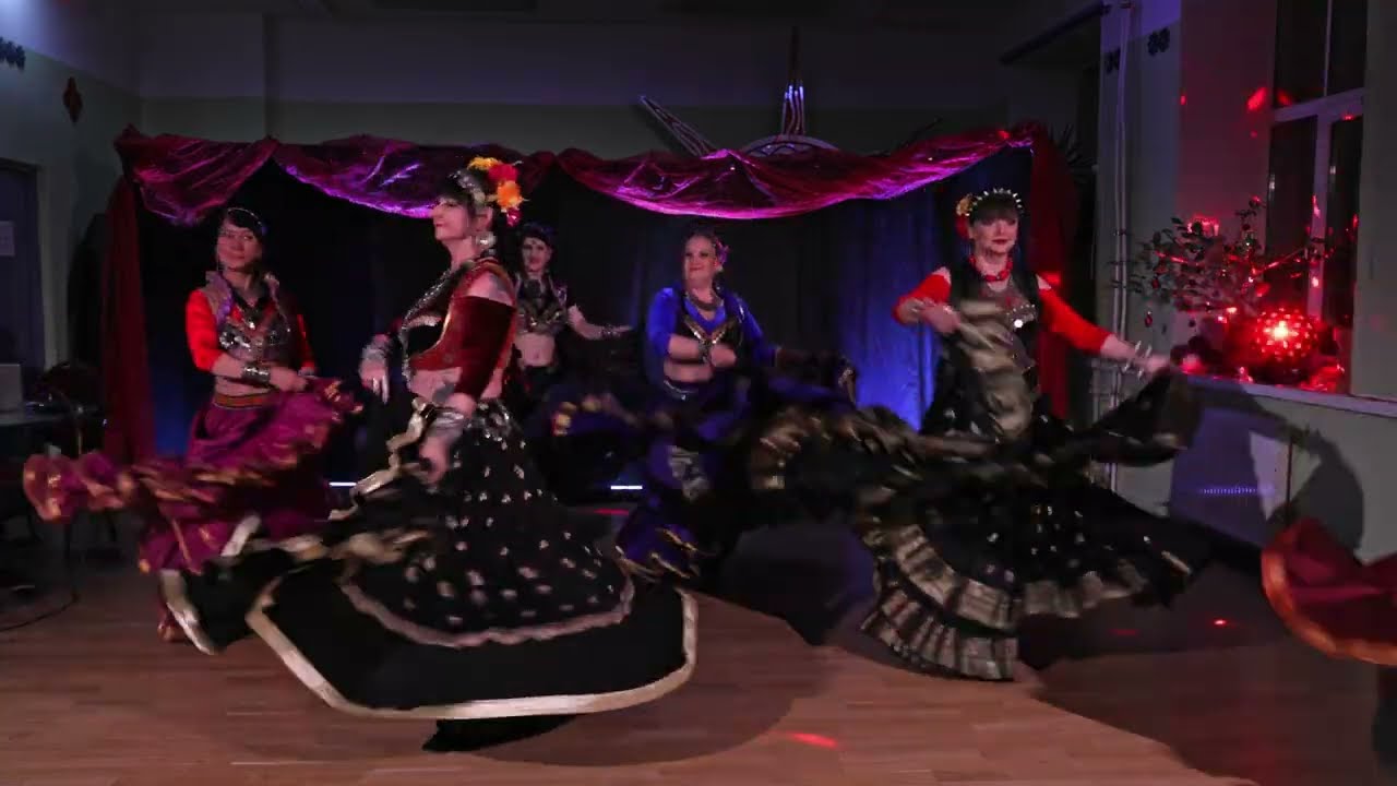 Müstika Stuudio - tribal dancers FCBD with skirt