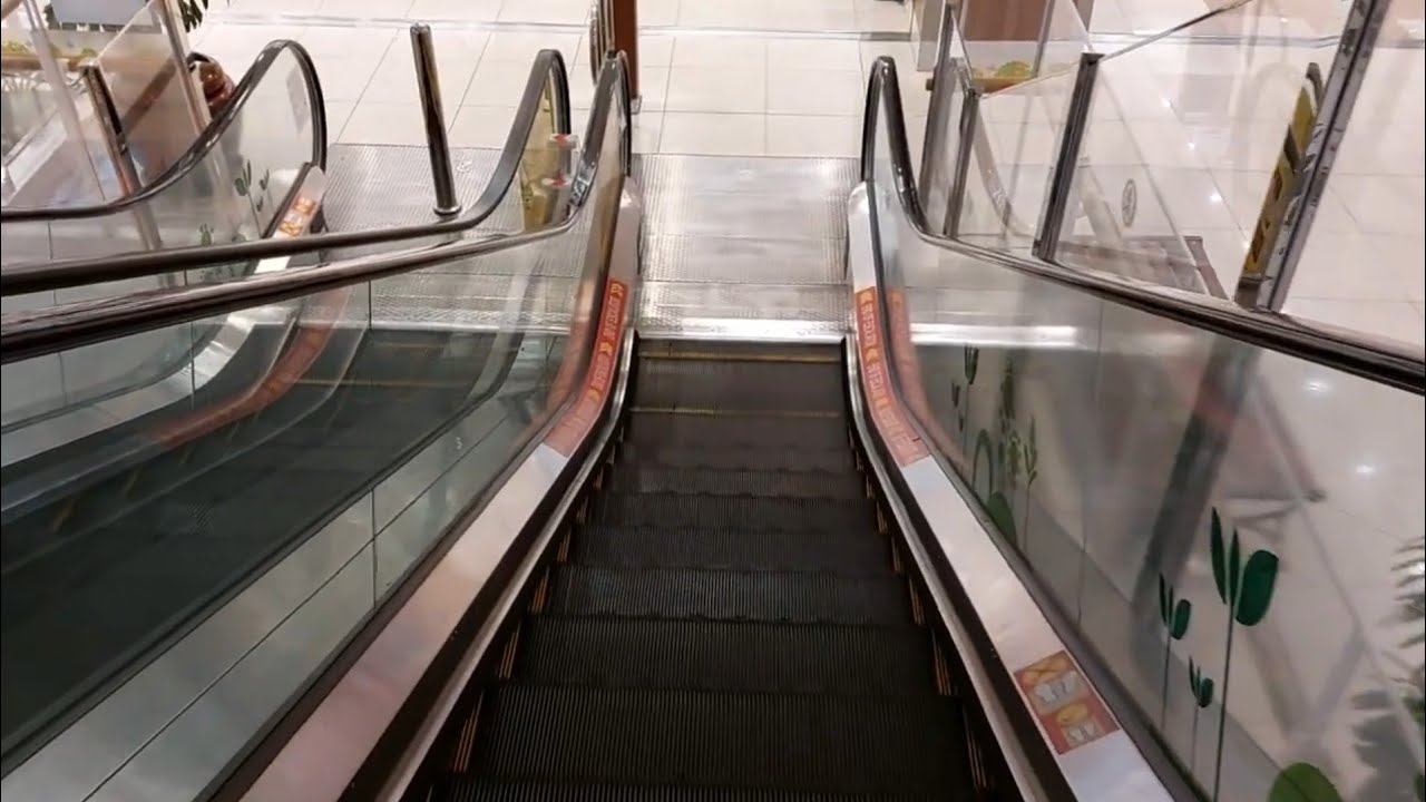 Another Few of Fujitec Escalators at AEON Mall Ipoh Station 18, Ipoh, Perak, Malaysia