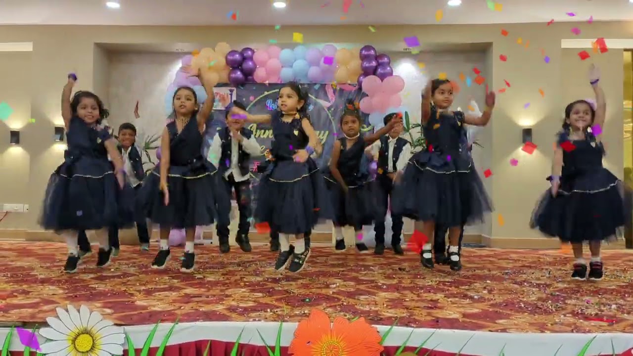 Manasilayo Song | Dance Performance by Prathiksha | Group Dance | School Annual day |