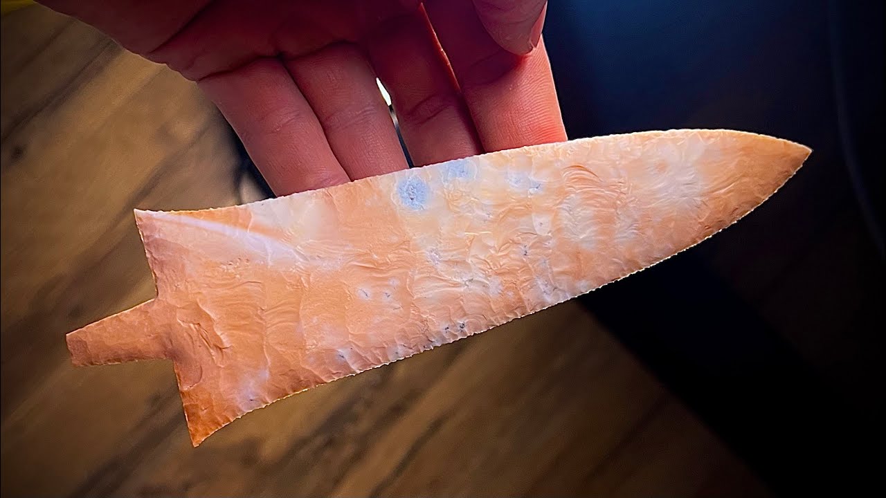 Flintknapping Coral! Making a 7&rdquo; Coral Newnan