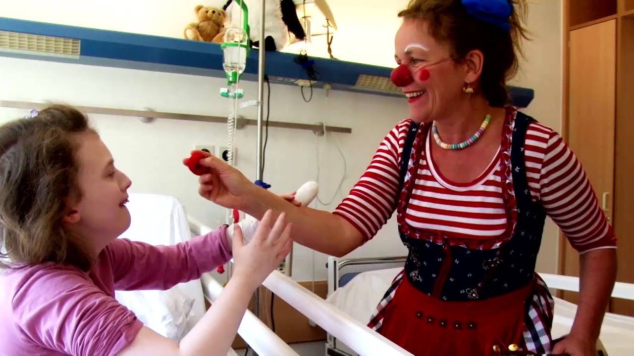 Dr. Clown e.V. unterwegs im Kinderzentrum Bethel (Langversion)
