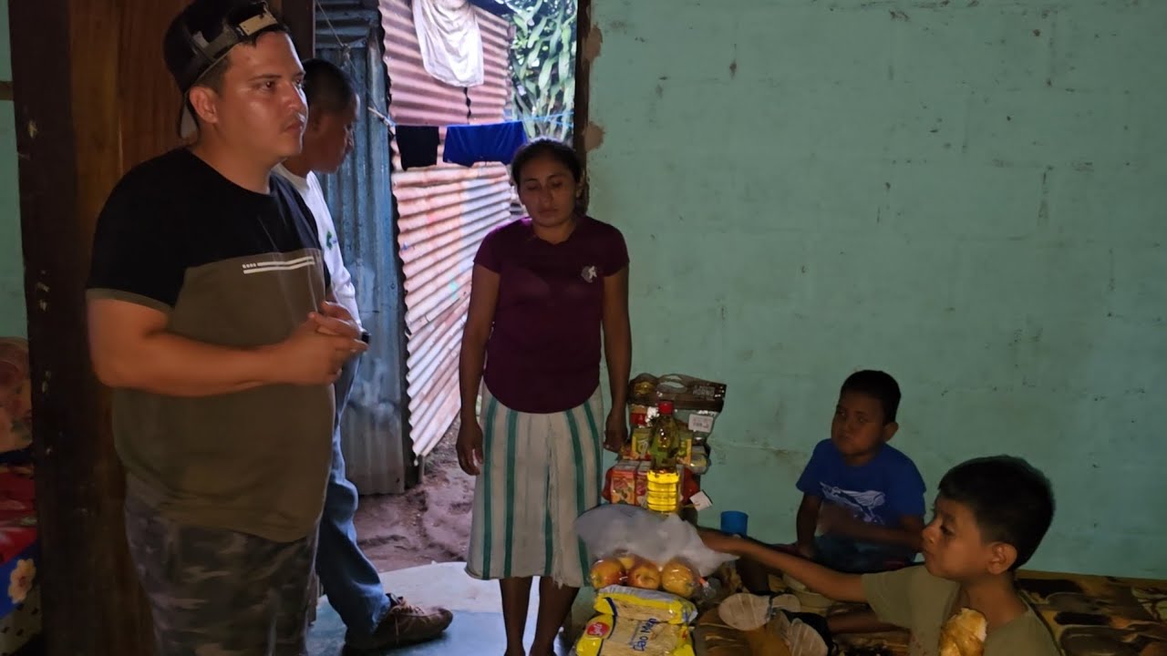 Mamá de Alfonsito YA NO DUERME NI COME por andar pensando que LE VAN A QUITAR A ALFONSITO.