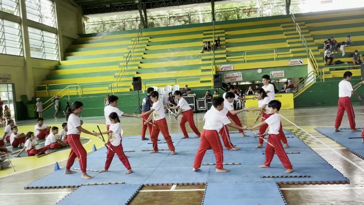2nd session summer camp students eskrima demonstration