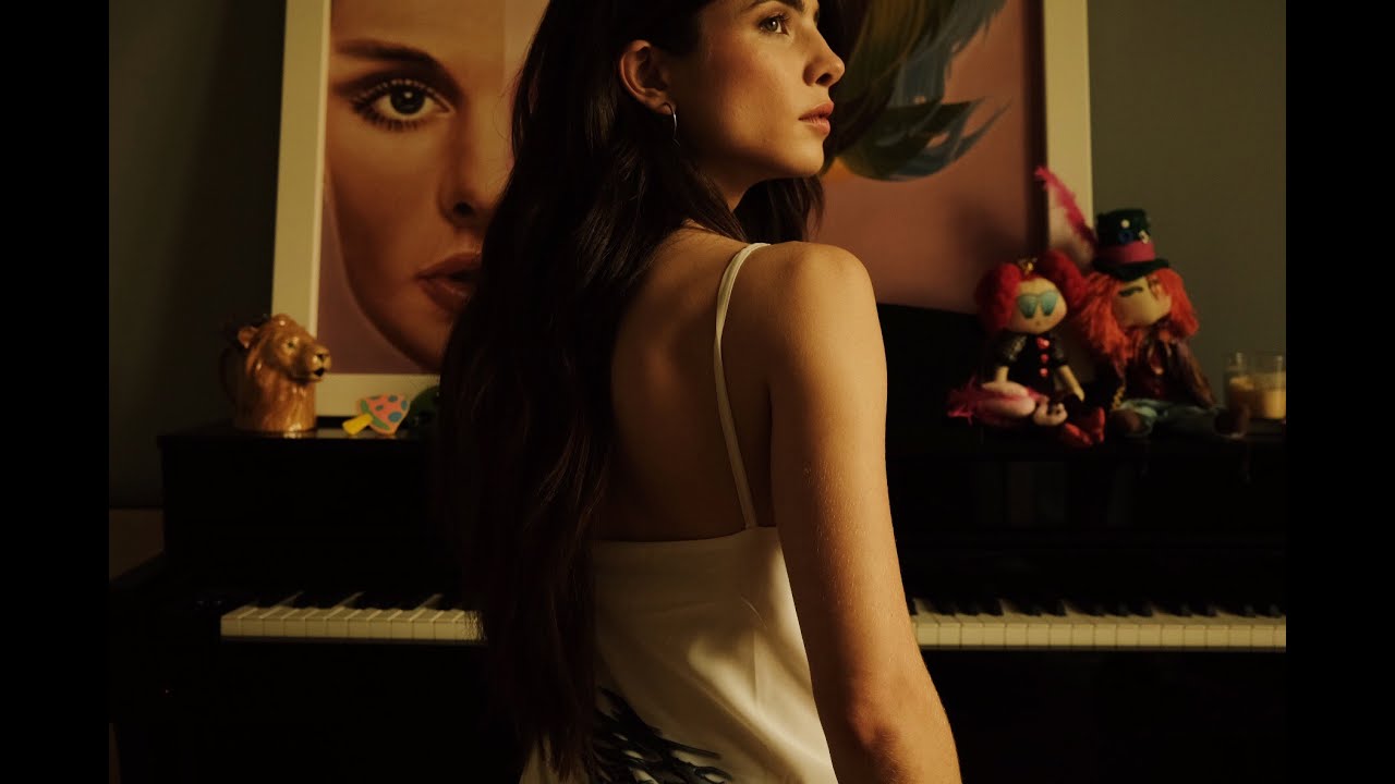 GIULIA BE - TEMPO (ac&uacute;stica)