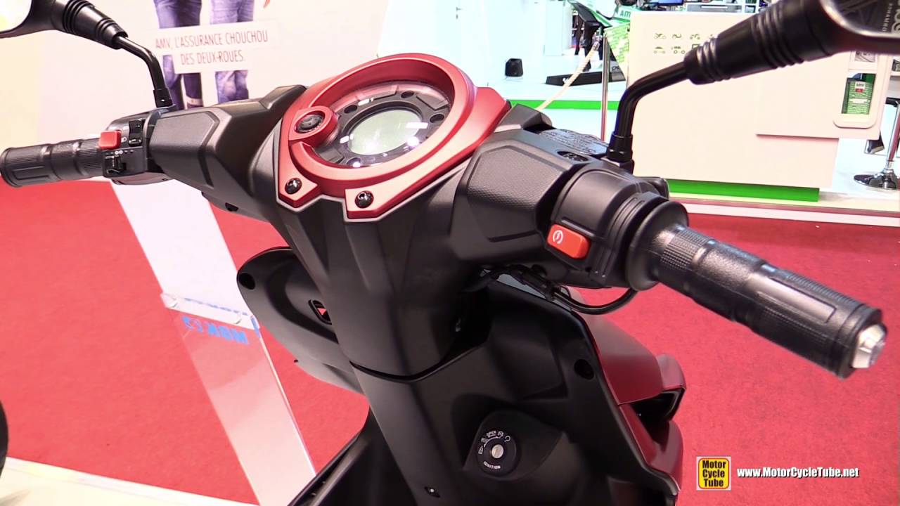 2016 MBK Nitro 50 Scooter - Walkaround - 2015 Salon de la Moto Paris